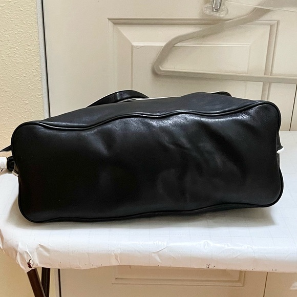 Authentic Tory Burch Lambskin leather hobo bag - Picture 6 of 16